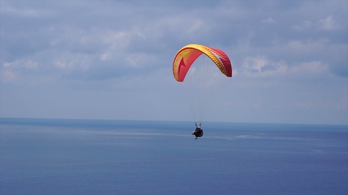 滑翔伞极限挑战新生命希望奋斗憧憬