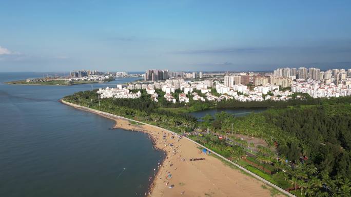 海南海口沿海沙滩