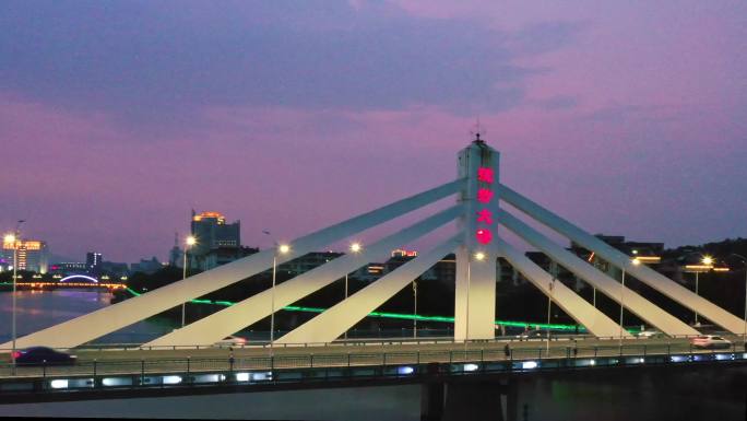 诸暨市区浣纱大桥夜景