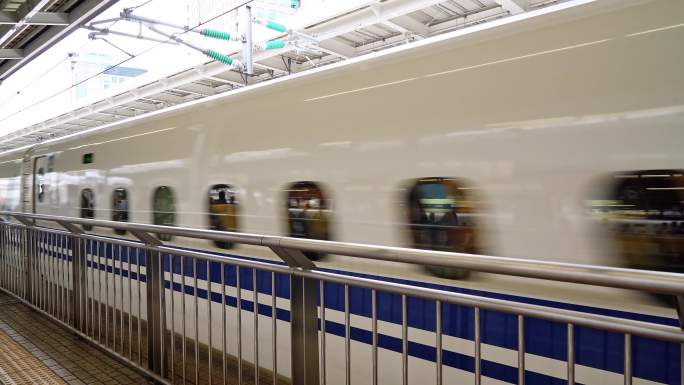 日本东京市区电气化列车