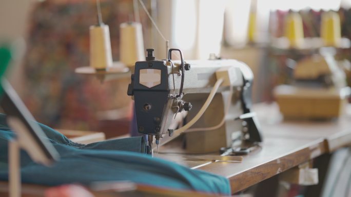 空裁缝工作室工作间时装设计教室工作间电动缝纫机无人