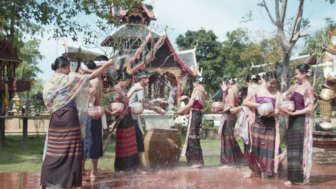 泰国佛教新年泼水节