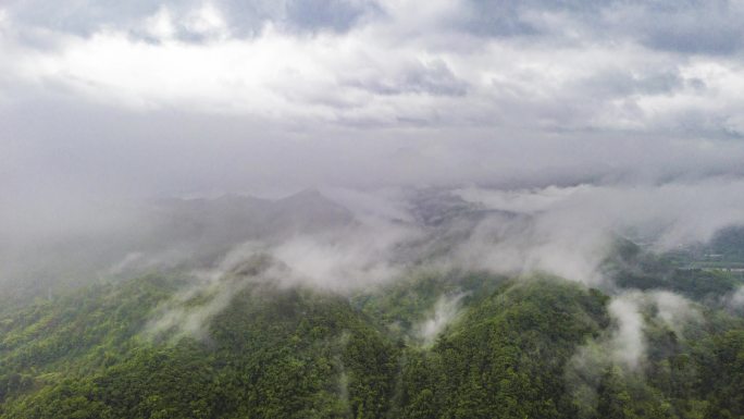 航拍山区云海延时