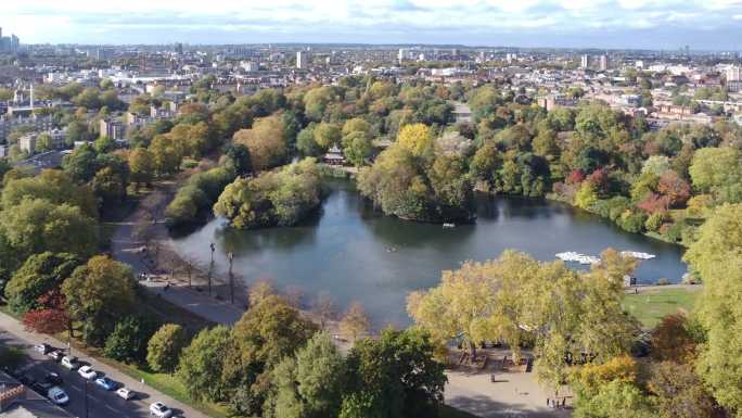 维多利亚公园（人民公园），伦敦东部秋季（跑道左侧，无人机视角）