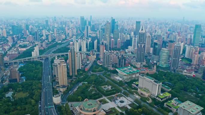 4K 上海人民广场市政府白天航拍视频