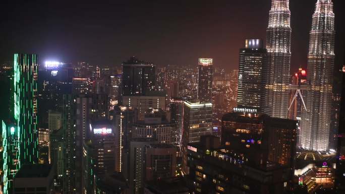 从高角度观看吉隆坡市夜景