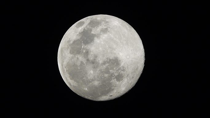 夜晚的超级月亮八月十五圆圆的月亮