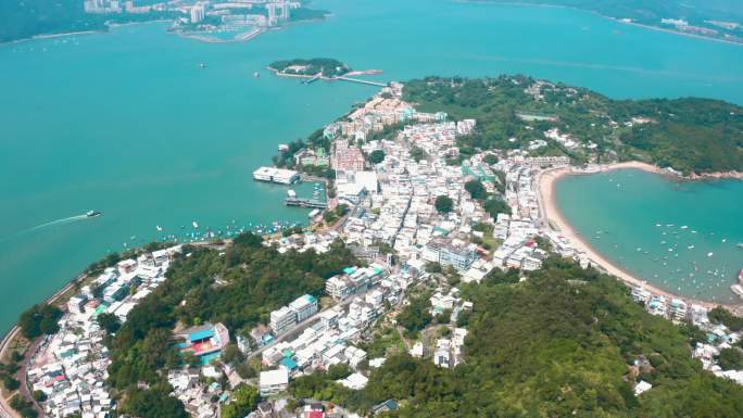 坪洲是香港大屿山东南海岸的一个小岛。