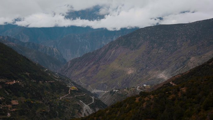 青藏高原山区峡谷拍摄视频