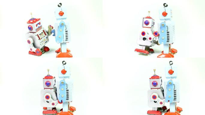 两个战斗复古铁皮玩具机器人