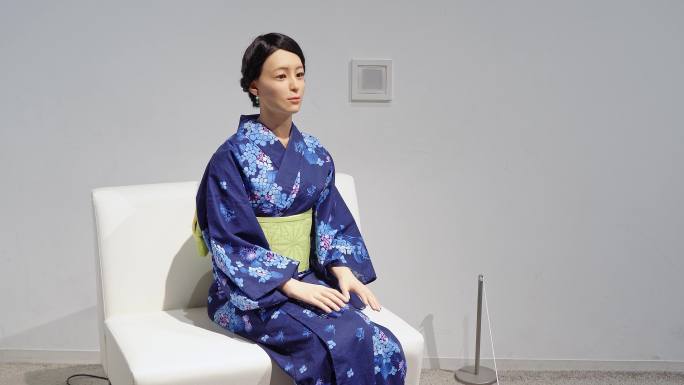 穿和服的日本女人机器人