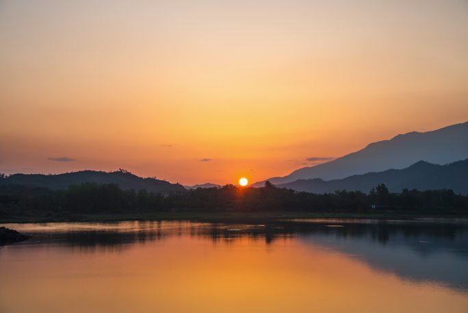 湖边日落延时