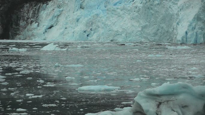 巨大冰川犊牛HD蓝色冰川