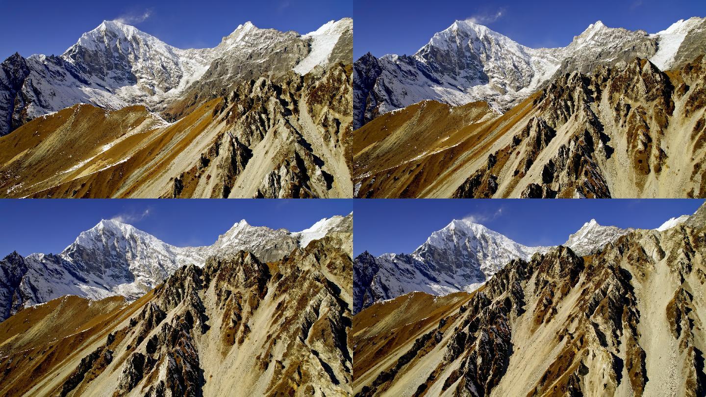 尼泊尔朗塘蓝天下的山地