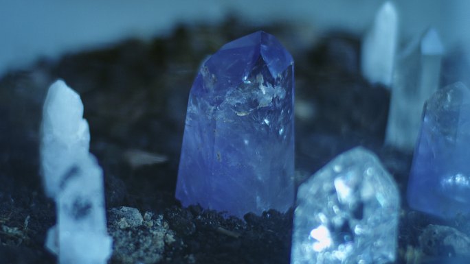 愈合水晶紫水晶。分子组成