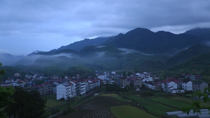 江南浙江山区山村乡村农村田野早晨云雾晨雾