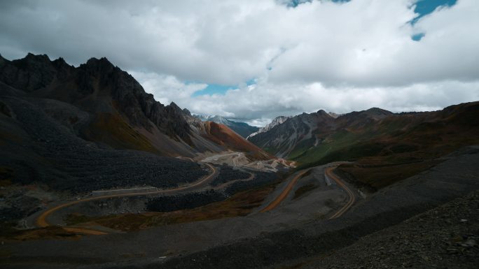 滇藏公路丙中洛察瓦龙察隅石头山云层延时