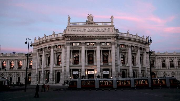 黄昏的维也纳布尔格剧院