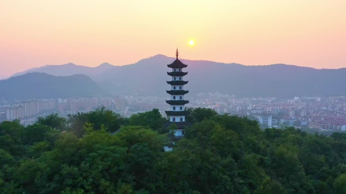 夕阳下诸暨西施故里风景区山上金鸡塔航拍