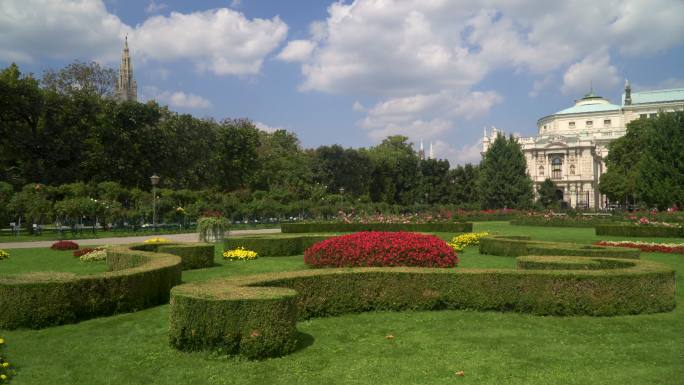 视频4k带三脚架：维也纳大众花园（volksgarten Vienna），带花坛和Burgtheat