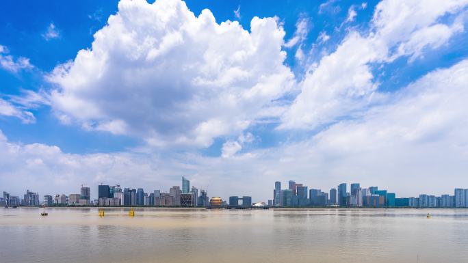 从河岸时代广场看杭州新城区的城市景观和天际线