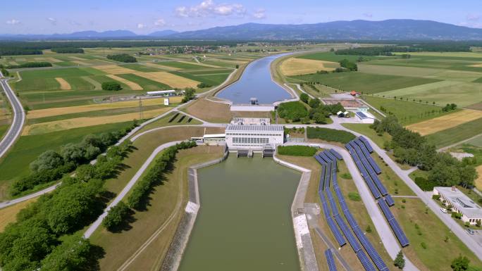 斯洛文尼亚兹拉托利切水电站鸟瞰图