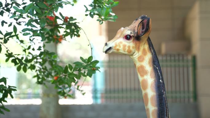 假长颈鹿斑马幼儿园跷跷板
