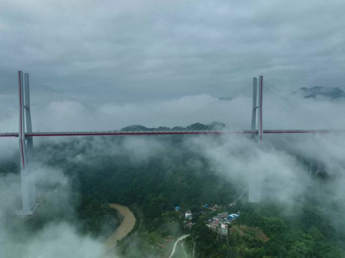 云缠雾绕秀高桥（5K航拍素材）