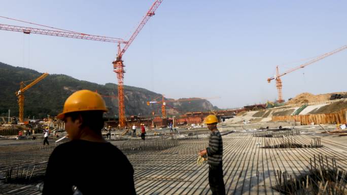 特种器械 施工现场 基础建设 钢筋混凝土