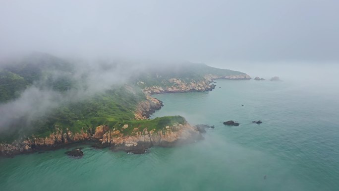 浙江舟山嵊泗花鸟岛大雾航拍视频