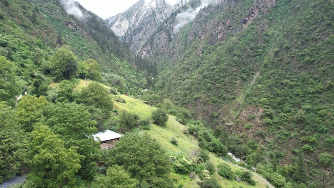 4K航拍雨崩村景区