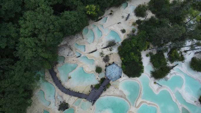 九寨沟神仙池原始森林夏天航拍风光