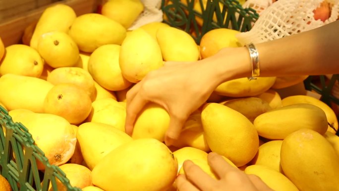 【镜头合集】超市购买芒果