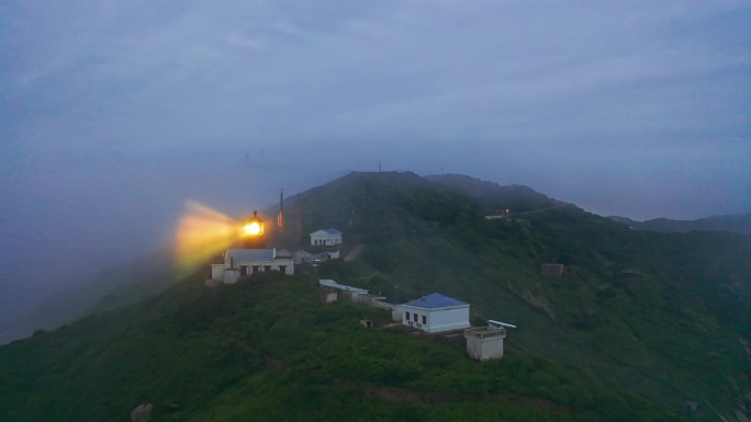 4K 浙江舟山嵊泗花鸟岛灯塔夜景航拍视频