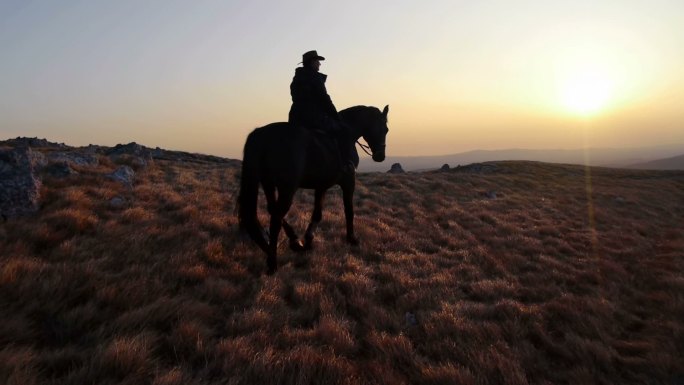HD：日落骑马荒漠骑士西部