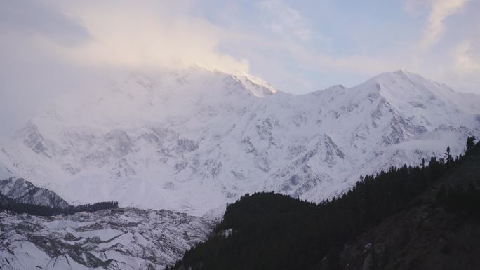 巴基斯坦楠加帕尔巴特山风景