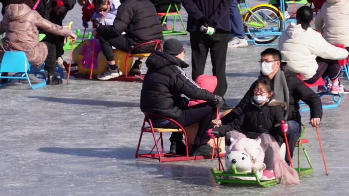 【镜头合集】北京冰雪节冬奥会滑