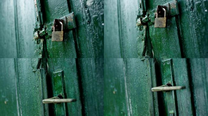 旧车门安全锁老旧门锁被锁的门古老的门锁
