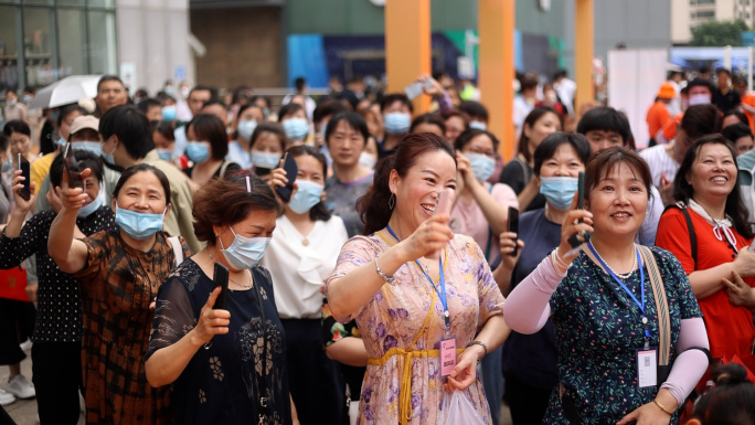 户外活动商家做活动人气做游戏互动 摇手机