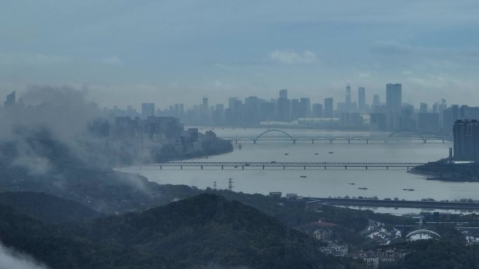 4k航拍杭州暴雨台风