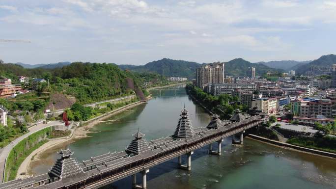 湖南新晃侗族风雨桥鼓楼航拍