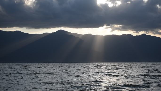 云南大理洱海奇景耶稣光旅游自媒体素材