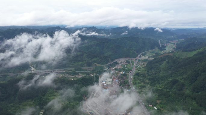 4K航拍岑松剑河高速路2组1分6秒