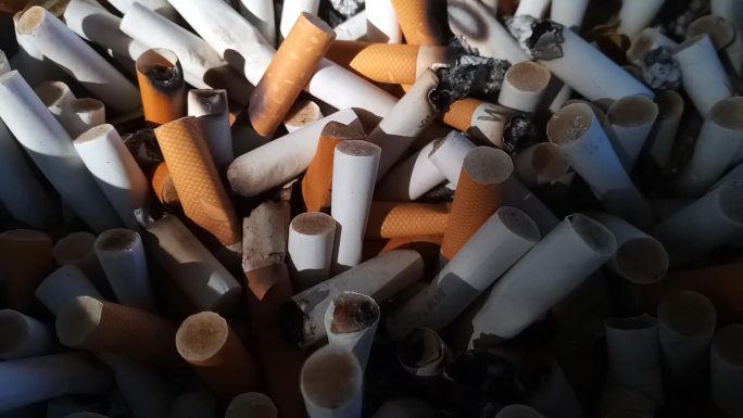 烟头堆叠有害垃圾健康