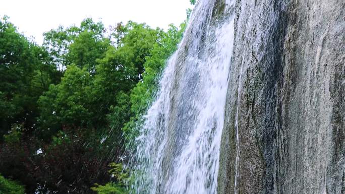 森林大自然流水小溪森林山水自然山川瀑布