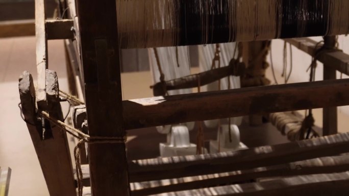 【镜头合集】老式织布机纺车梭子线轴