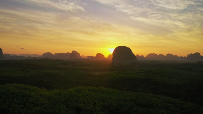 鸟瞰泰国krabi山上的Sunrise bream