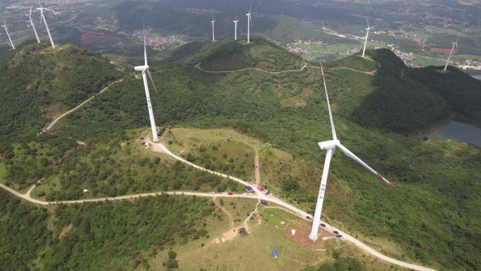 固定视角浮山岭风力发电航拍素材