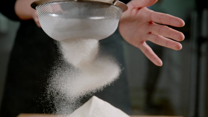 SLO钼铜筛面粉厨师甜点师傅过程