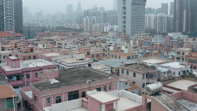 中国深圳老住宅区的无人机视图。